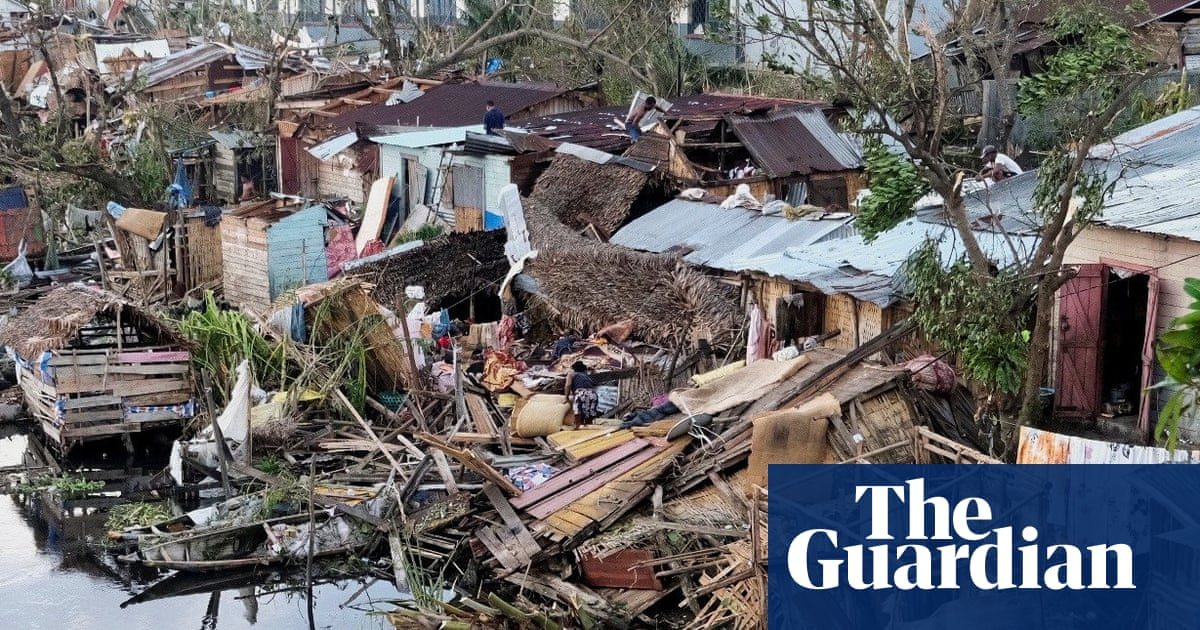 Weatherwatch: AI model beats standard methods at predicting cyclones